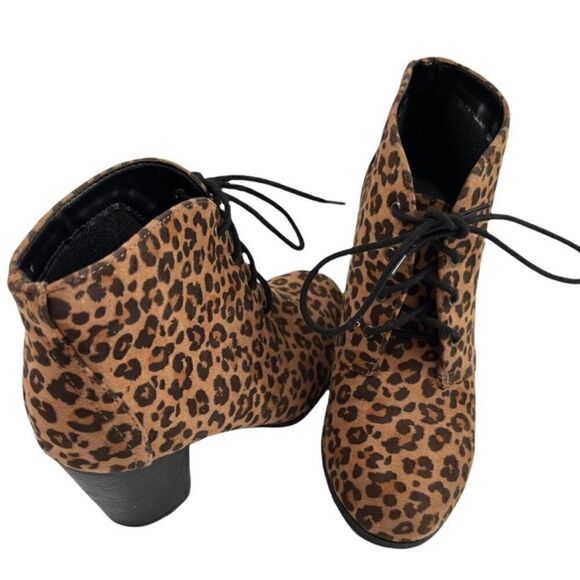 Y Not? Oana Leopard Print Tie Up Bootie Heels - Picture 2 of 8